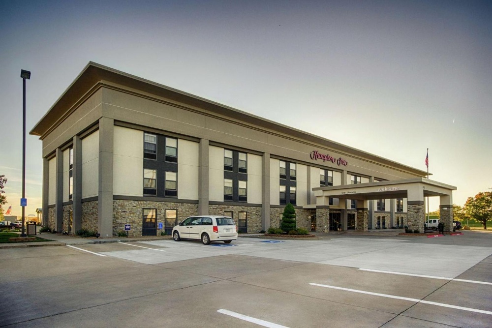 Hampton Inn By Hilton Salina Main image