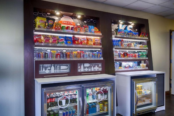 Hampton Inn By Hilton Salina image 11