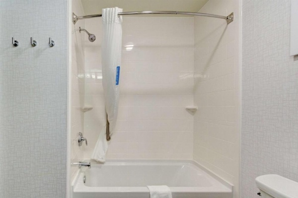 Hampton Inn By Hilton Salina image 14