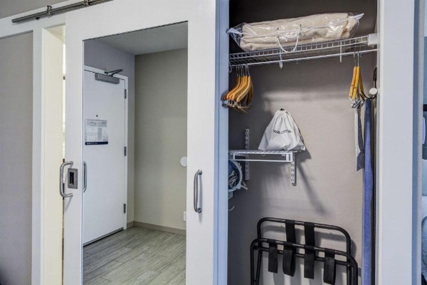 Hampton Inn By Hilton Salina image 16