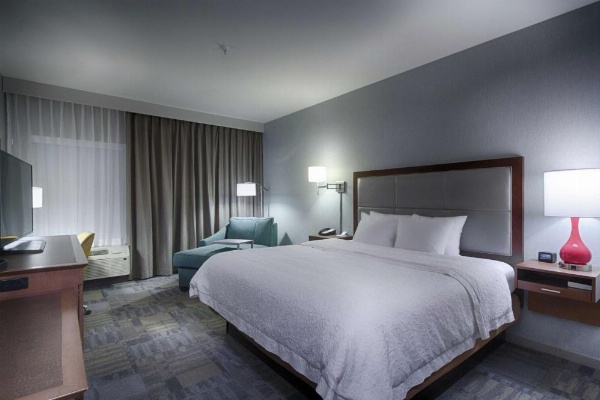 Hampton Inn By Hilton Salina image 20